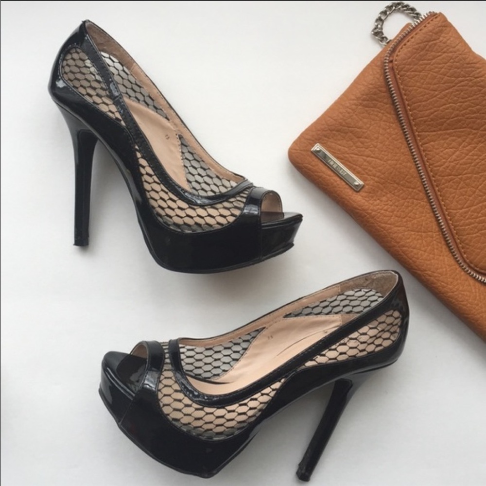 Zigi Soho “Mavis” Black Mesh Platform Pump size 11